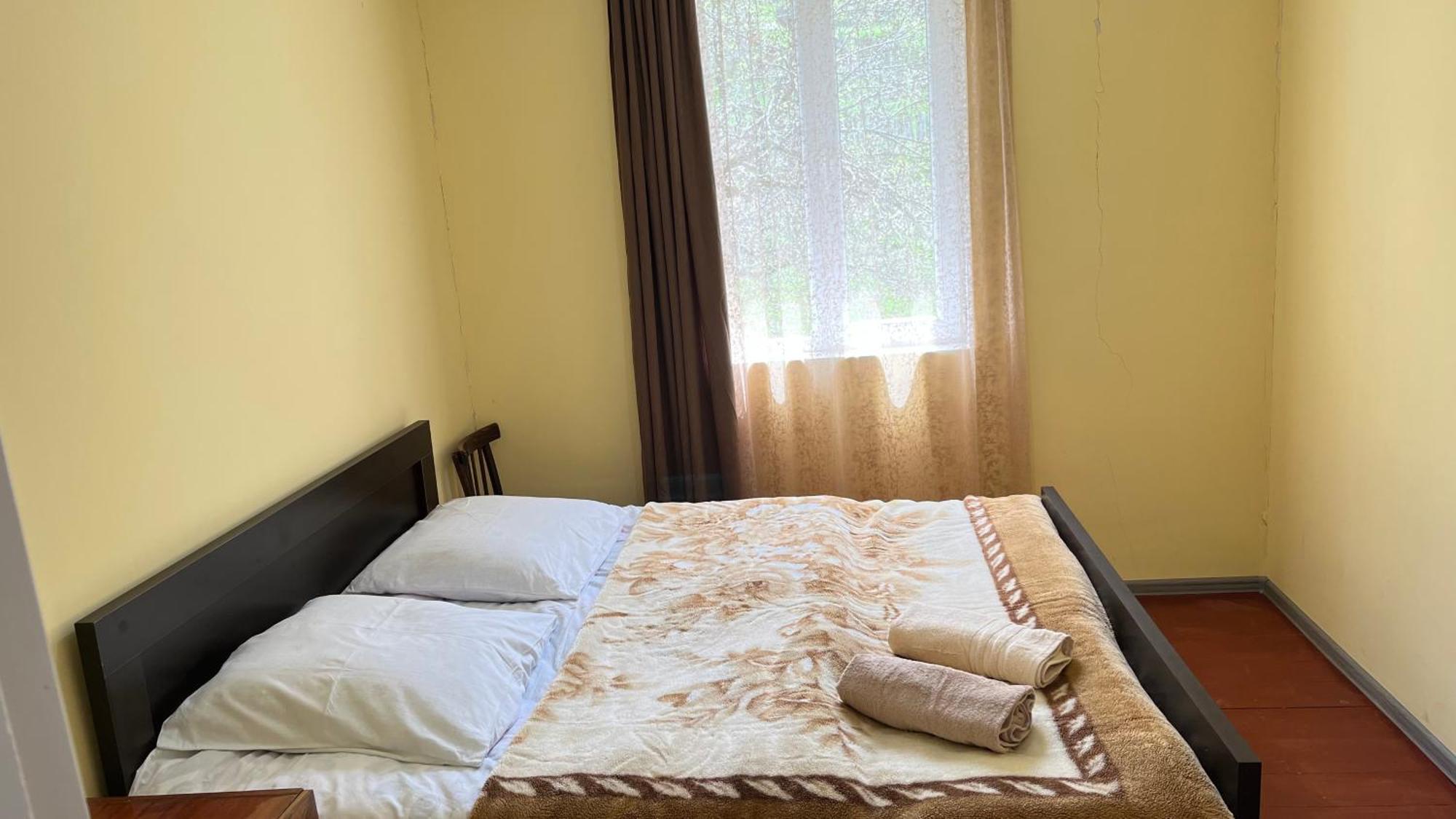 Ciuri'S Guesthouse Zhabeshi Экстерьер фото
